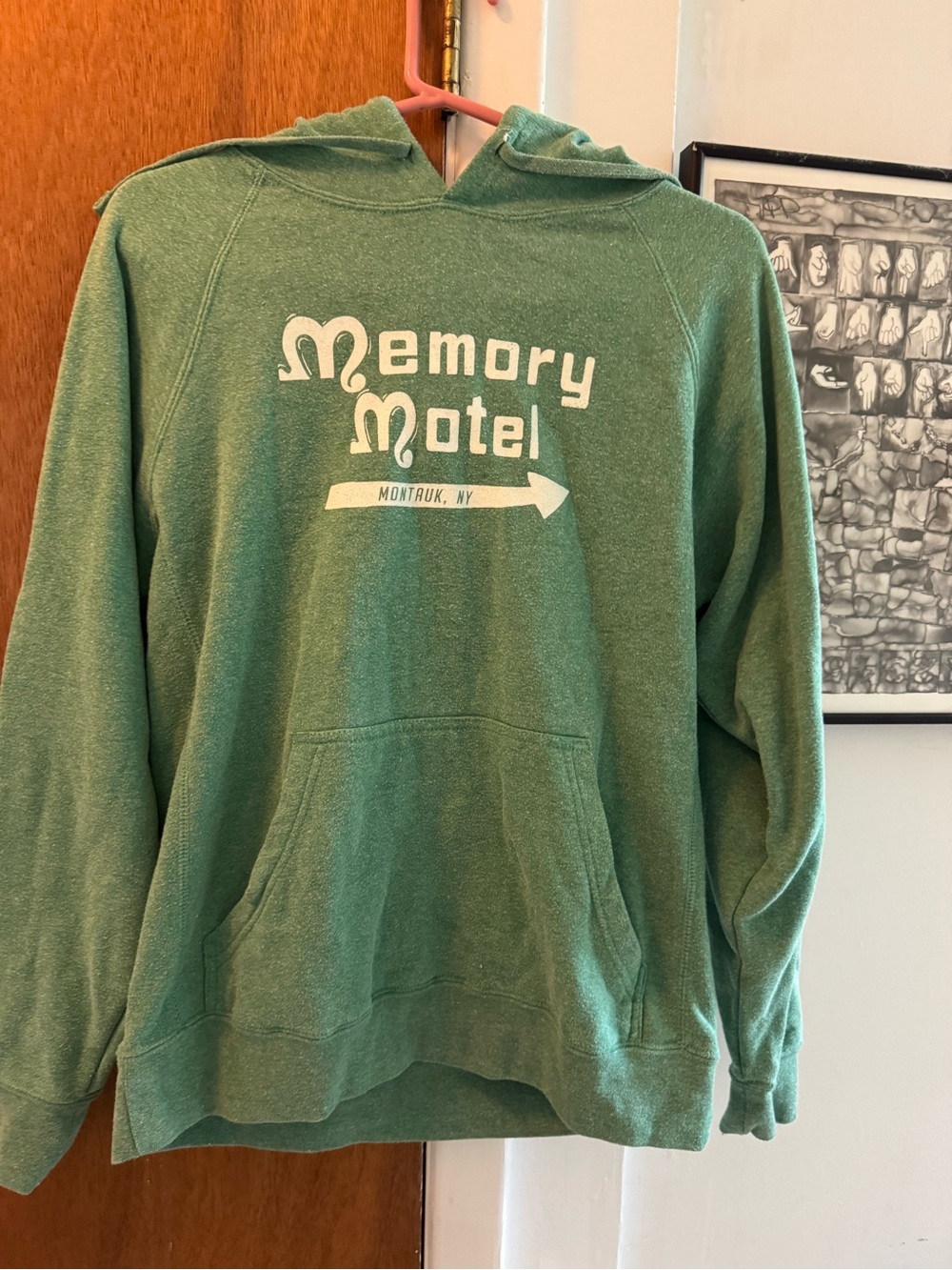 Vintage Memory Motel montauk New York Mainstay Green sweat shirt. Rolling Stones